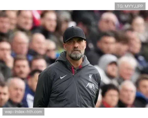 更衣室通道画面曝光：克洛普与瓜迪奥拉赛后长时间拥抱交谈